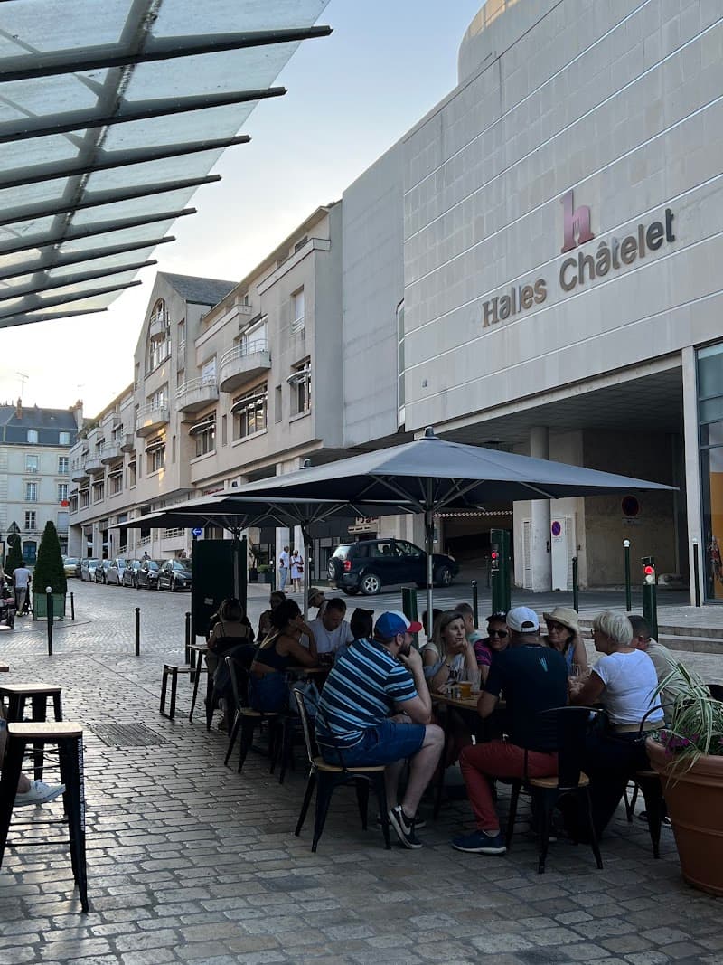 V and B Orléans Châtelet